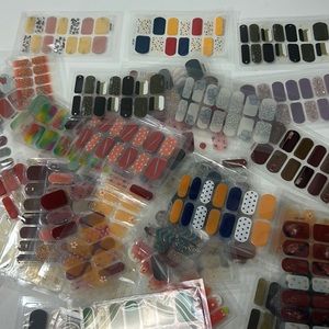 30 Random Style Nail Stickers